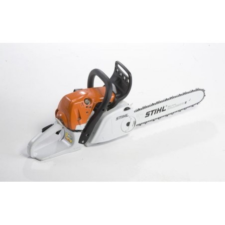 Renting a chainsaw (STIHL Ms251)